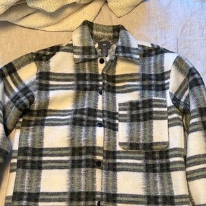 H&M Black, white and green over shirt